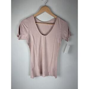 NUMI The Signature Undershirt Sweat Wicking Almond Medium New Layering